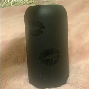 Bkr 500ml mate black glass water bottle